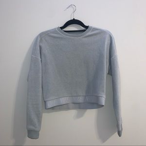 nike cropped sweatshirt